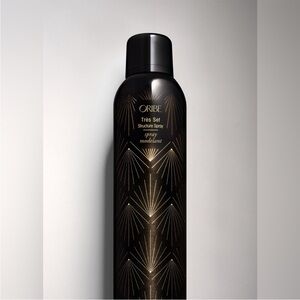 Oribe tres’ set structure spray
